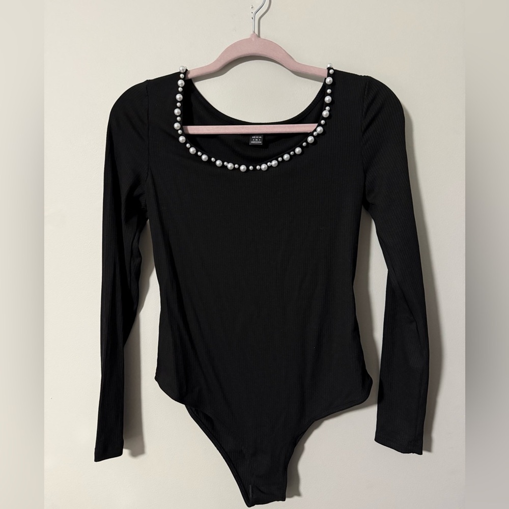 NWOT Shein Ribbed Black Pearl Bodysuit
